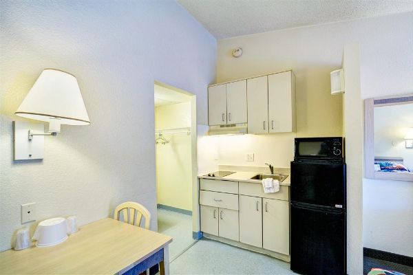 MOTEL 6 PINEHURST - ABERDEEN NC (Aberdeen)